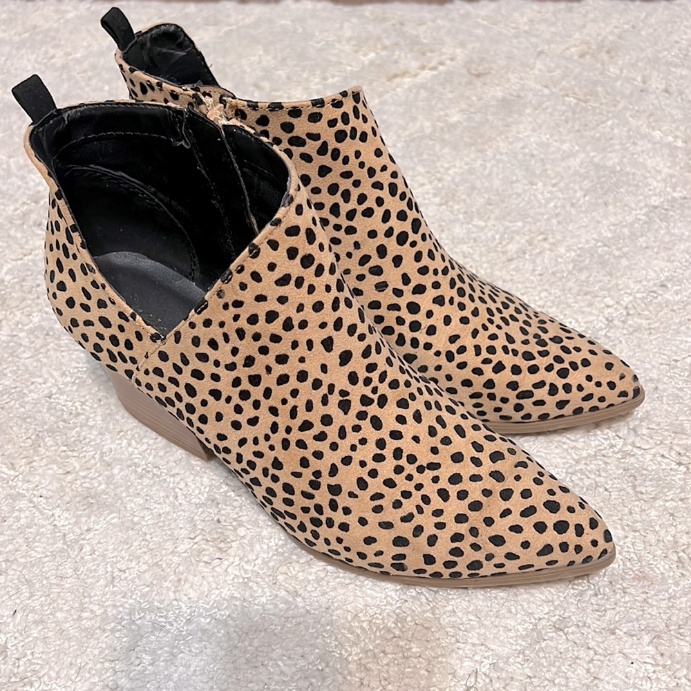 Quips Leopard Booties